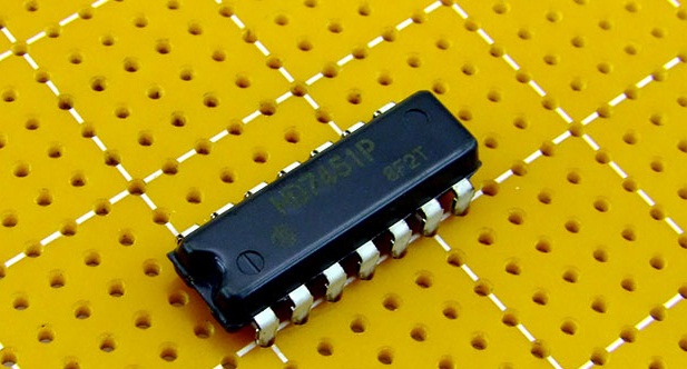 7451 DIP Dual 2-Wide 2-Iput AND-Or-Invert Gate - Image 2