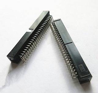 50 Pin Right Angle Male Shrouded PCB Idc Socket Box Header